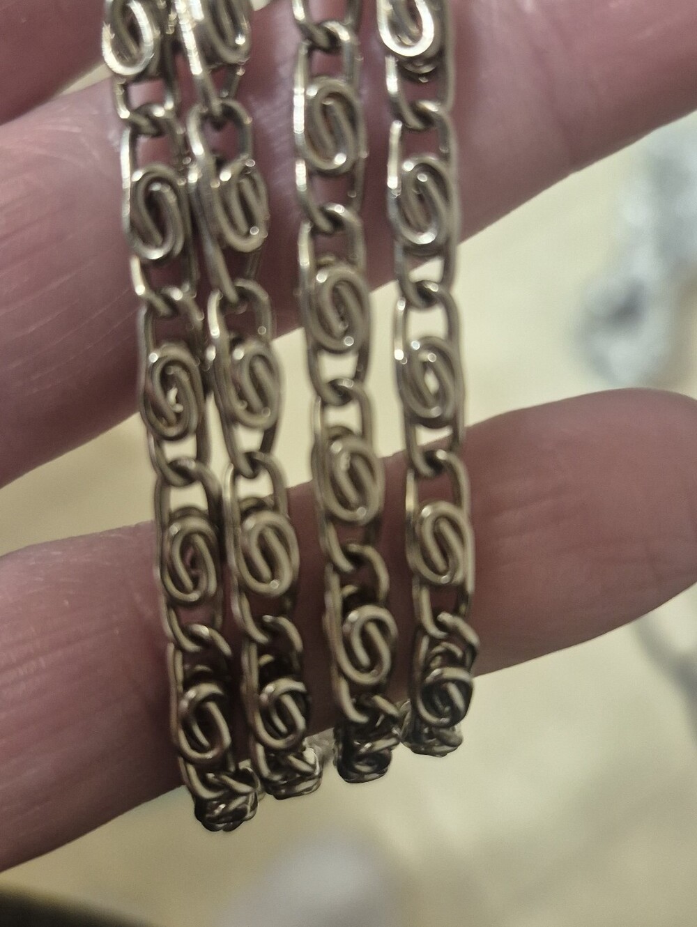 2 Chain Straps - Picture 4 of 5